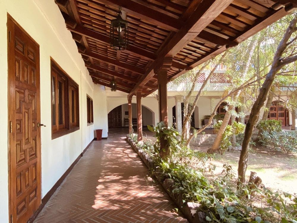 Hotel El Internacional Ґранада Екстер'єр фото